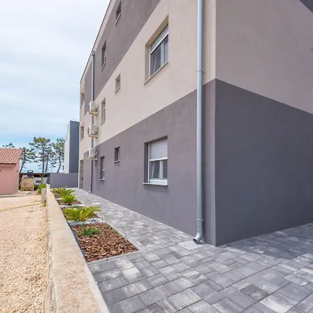 Bircic 1 By Interhome Apartmán