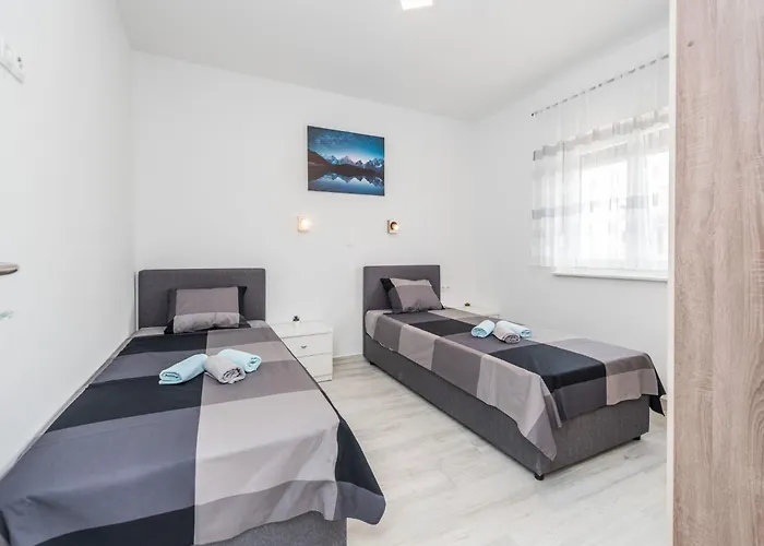 Bircic 1 By Interhome Vir